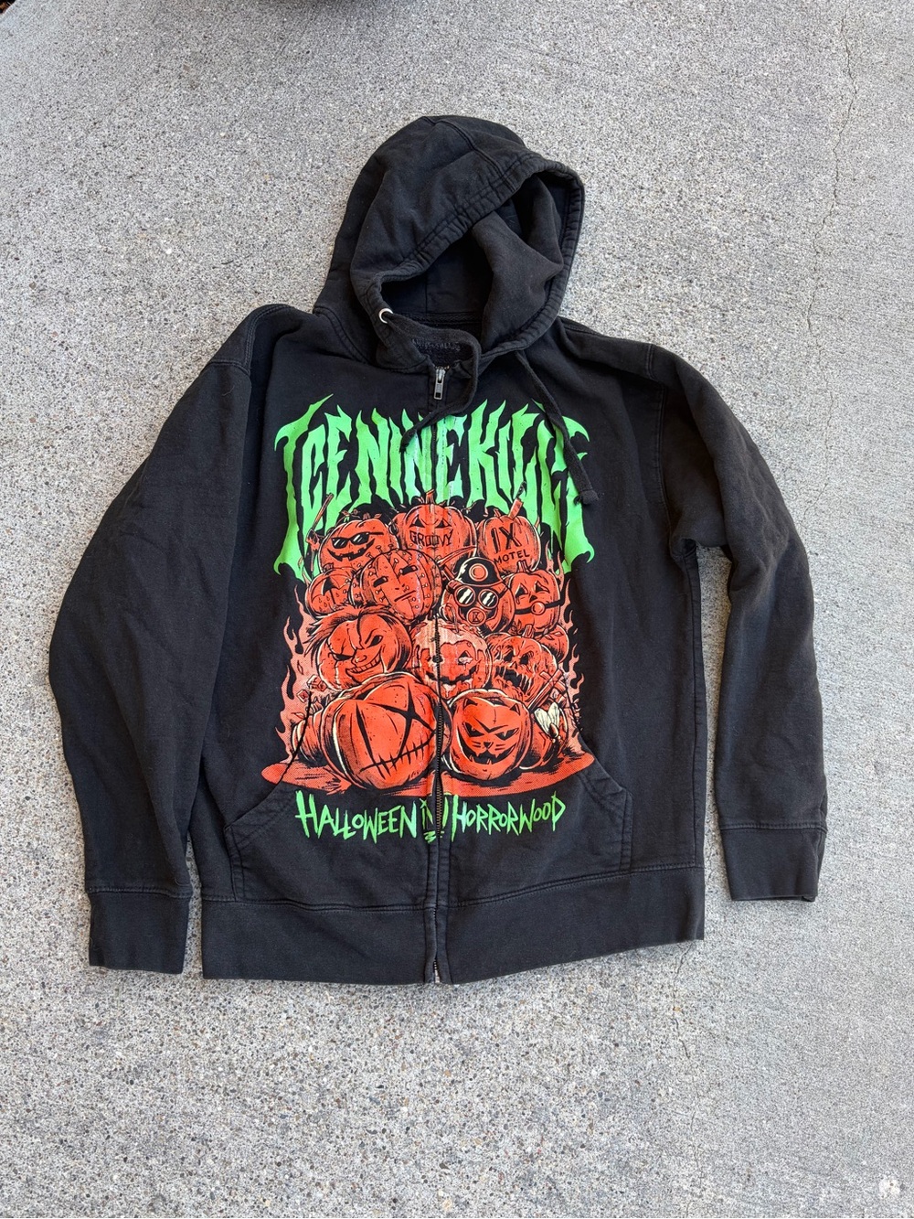 Ice Nine Kills Halloween in Horrorwood Glow in the dark hoodie zip up size Med